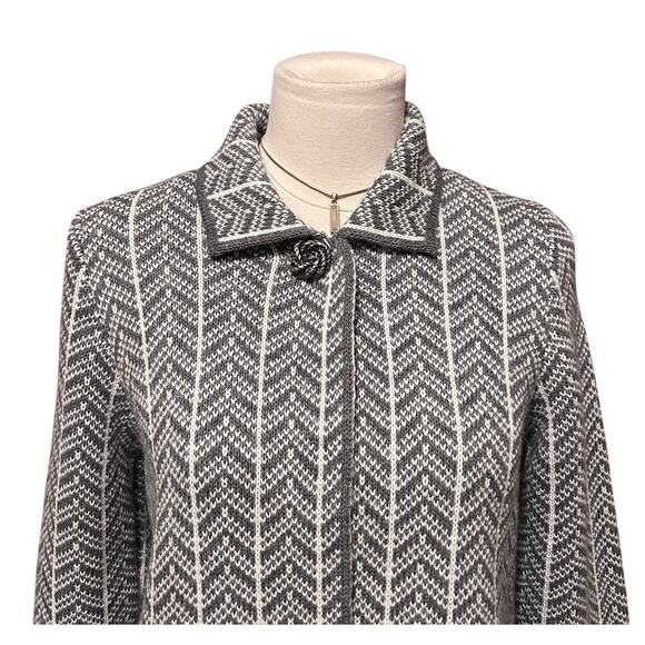 Bianca G Wwomen's cardigan sweater wool acrylic blend grey white Medium NWT - Picture 2 of 6